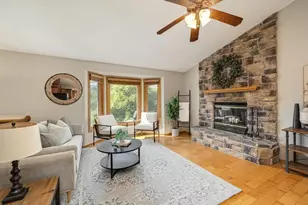 11900 Baypoint Dr, Burnsville, MN 55337 - Photo 5