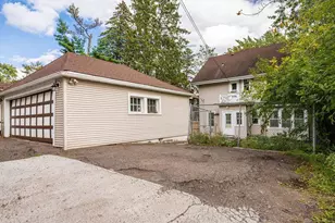 2327 E 4th St, Duluth, MN 55812 - Photo 31