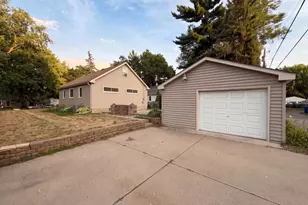 572 11th Ave NW, New Brighton, MN 55112 - Photo 5