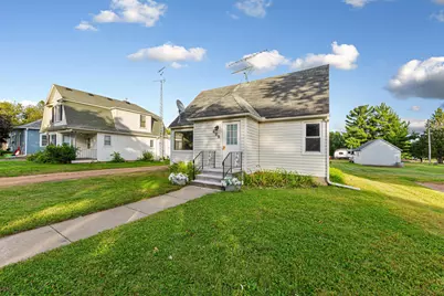 409 S 5th Street, Le Sueur, MN 56058 - Photo 3
