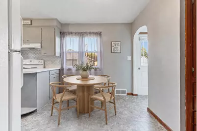 409 S 5th Street, Le Sueur, MN 56058 - Photo 9