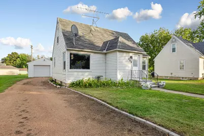 409 S 5th Street, Le Sueur, MN 56058 - Photo 1
