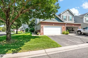 8012 Stratford Cir S, Shakopee, MN 55379 - Photo 3