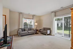 8012 Stratford Cir S, Shakopee, MN 55379 - Photo 11