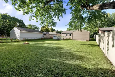 2104 1st Avenue NE, Austin, MN 55912 - Photo 25