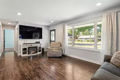 2104 1st Avenue NE, Austin, MN 55912 - Photo 5