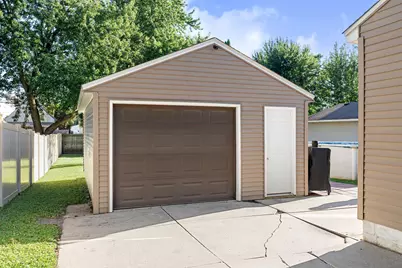 2104 1st Avenue NE, Austin, MN 55912 - Photo 17