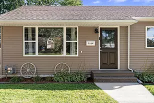 2104 1st Ave NE, Austin, MN 55912 - Photo 15