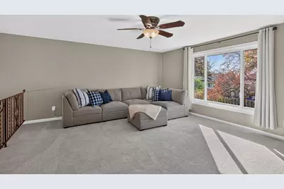 7471 Saratoga Drive, Chanhassen, MN 55317 - Photo 9