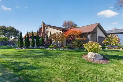 7471 Saratoga Drive, Chanhassen, MN 55317 - Photo 25