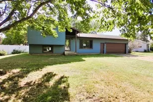 831 Cumming Ln, Saint Cloud, MN 56301 - Photo 1