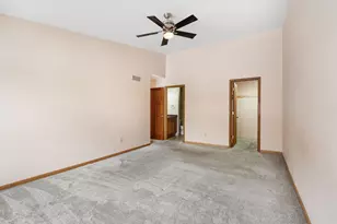 400 Oakland Pl NE, Austin, MN 55912 - Photo 23