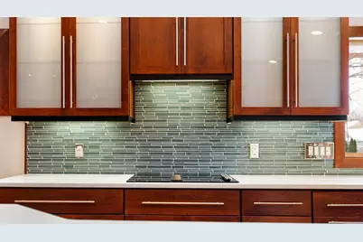 400 Oakland Place NE #9, Austin, MN 55912 - Photo 5