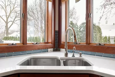 400 Oakland Place NE #9, Austin, MN 55912 - Photo 7