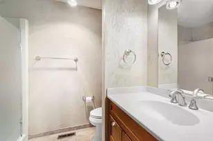 400 Oakland Pl NE, Austin, MN 55912 - Photo 29