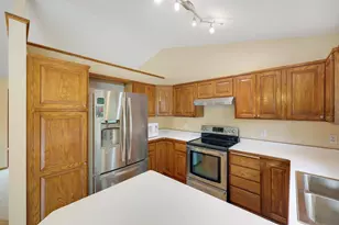 5409 W 143rd St, Savage, MN 55378 - Photo 9