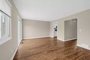 7509 Whitney Dr, Apple Valley, MN 55124 - Photo 5