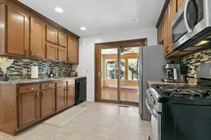 8635 Colfax Ave S, Bloomington, MN 55420 - Photo 7