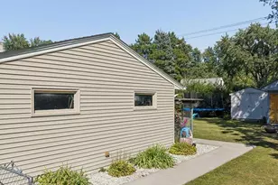 8635 Colfax Ave S, Bloomington, MN 55420 - Photo 27