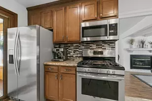 8635 Colfax Ave S, Bloomington, MN 55420 - Photo 9