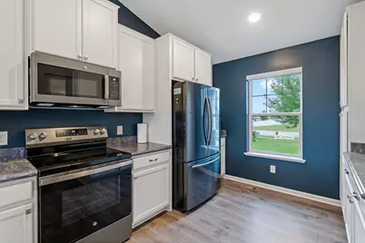 15135 Emory Circle, Apple Valley, MN 55124 - Photo 11