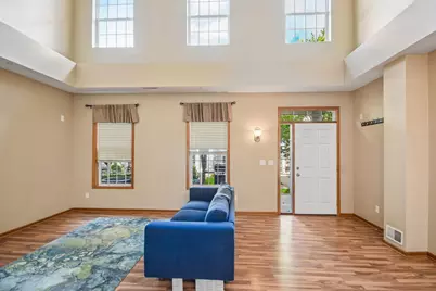 1602 Woodlynn Avenue #2, Maplewood, MN 55109 - Photo 5