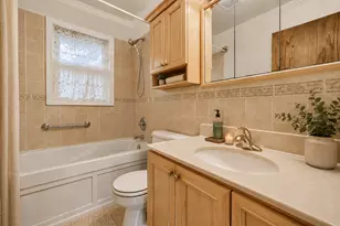 2244 McMenemy St, Maplewood, MN 55117 - Photo 11