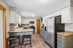 906 N Cascade St, Osceola, WI 54020 - Photo 9