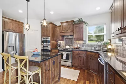 2388 Highover Trail, Chanhassen, MN 55317 - Photo 9