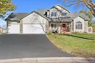 1115 Maplewood Ct SW, Isanti, MN 55040 - Photo 3