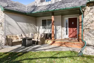 1115 Maplewood Ct SW, Isanti, MN 55040 - Photo 5