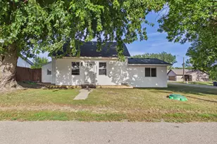 201 Nelson Street S, Cyrus, MN 56323 - Photo 1