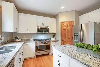 924 36th Street W, Hastings, MN 55033 - Photo 5