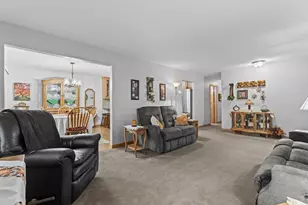 326 5th Street SW, Eyota, MN 55934 - Photo 9
