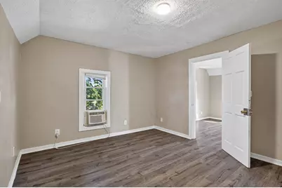 4653 Bryant Avenue N, Minneapolis, MN 55412 - Photo 11