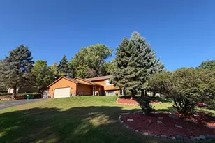 4615 Parkridge Dr, Eagan, MN 55123 - Photo 3