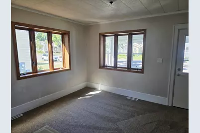 609 9th Avenue SW, Austin, MN 55912 - Photo 5
