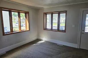 609 9th Ave SW, Austin, MN 55912 - Photo 5