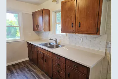 609 9th Avenue SW, Austin, MN 55912 - Photo 9