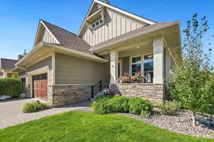 8752 Lake Riley Dr, Chanhassen, MN 55317 - Photo 3