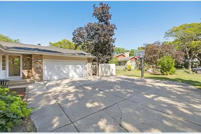 9920 36th Place N, Plymouth, MN 55441 - Photo 5
