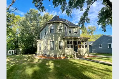 423 4th Street NE, Barnesville, MN 56514 - Photo 1