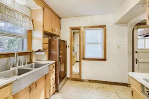 1084 Gorman Ave, West Saint Paul, MN 55118 - Photo 9