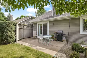 5611 Dunlap Ave N, Shoreview, MN 55126 - Photo 29