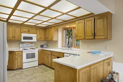 5611 Dunlap Avenue N, Shoreview, MN 55126 - Photo 15