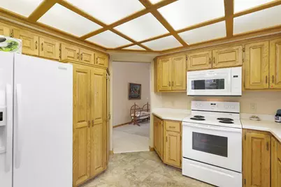 5611 Dunlap Avenue N, Shoreview, MN 55126 - Photo 11
