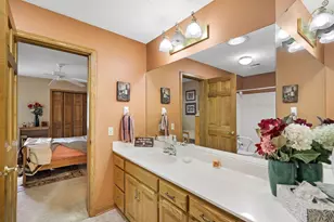5611 Dunlap Ave N, Shoreview, MN 55126 - Photo 15