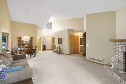 5611 Dunlap Avenue N, Shoreview, MN 55126 - Photo 7