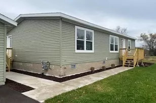 403 NW 1st St, Staples, MN 56479 - Photo 3