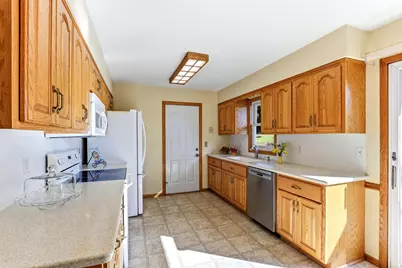 8419 Ivywood Avenue S, Cottage Grove, MN 55016 - Photo 11